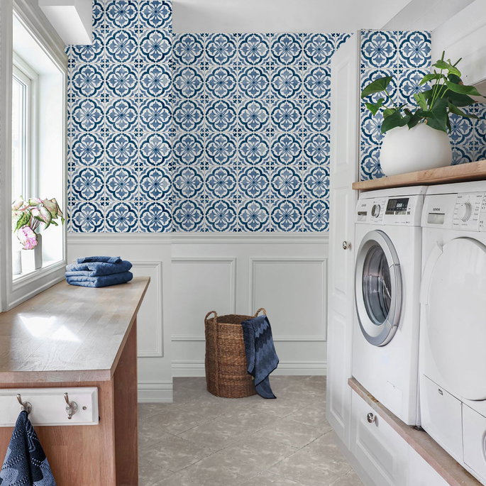 Daisy Bennett Sorento Tile Navy Peel &amp; Stick Wallpaper image 4 of 5