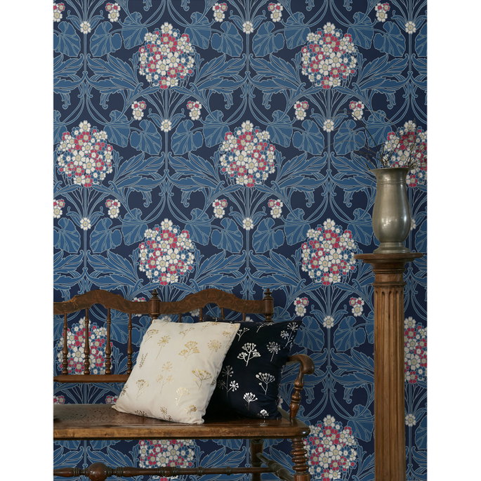 Seabrook Designs Floral Hydrangea Naval Blue &amp; Raspberry Wallpaper image 2 of 3