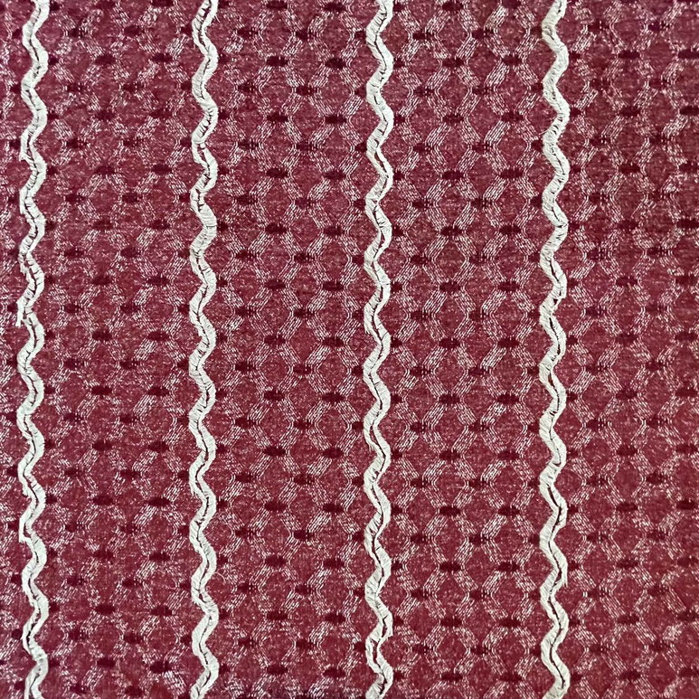 Gastón y Daniela Sevan Rojo Fabric