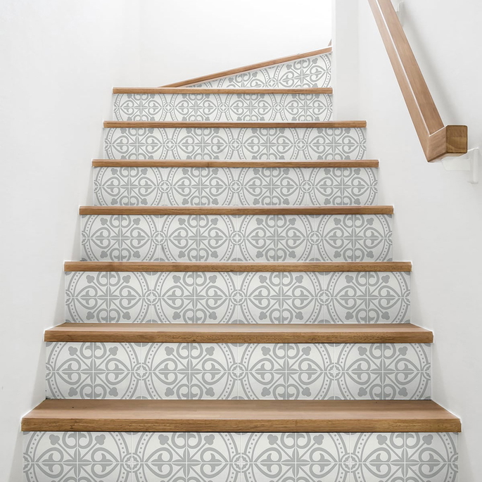 Lillian August Peel &amp; Stick Villa Mar Tile Harbor Mist Wallpaper image 3 of 4